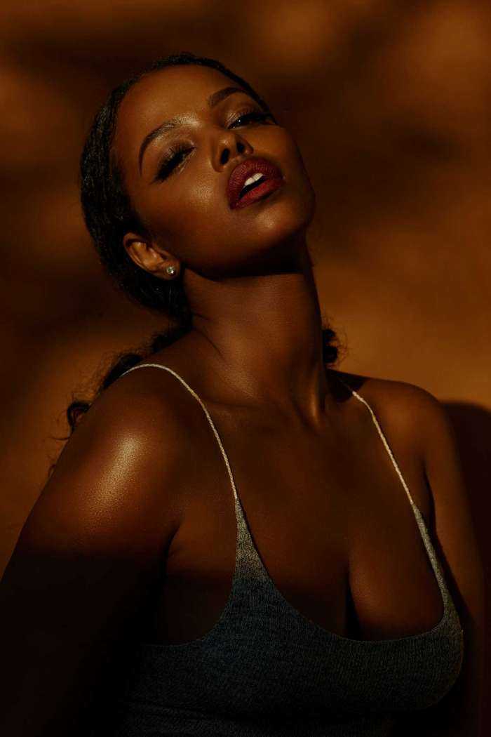 Сексуальные чернокожие девушки на фото