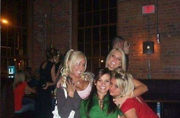 Фотобомбы с девушками