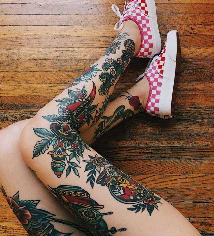 Татуировки на ногах у девушек на фото