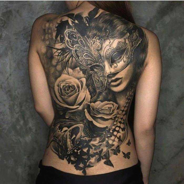 Тату на спинах девушек на фото