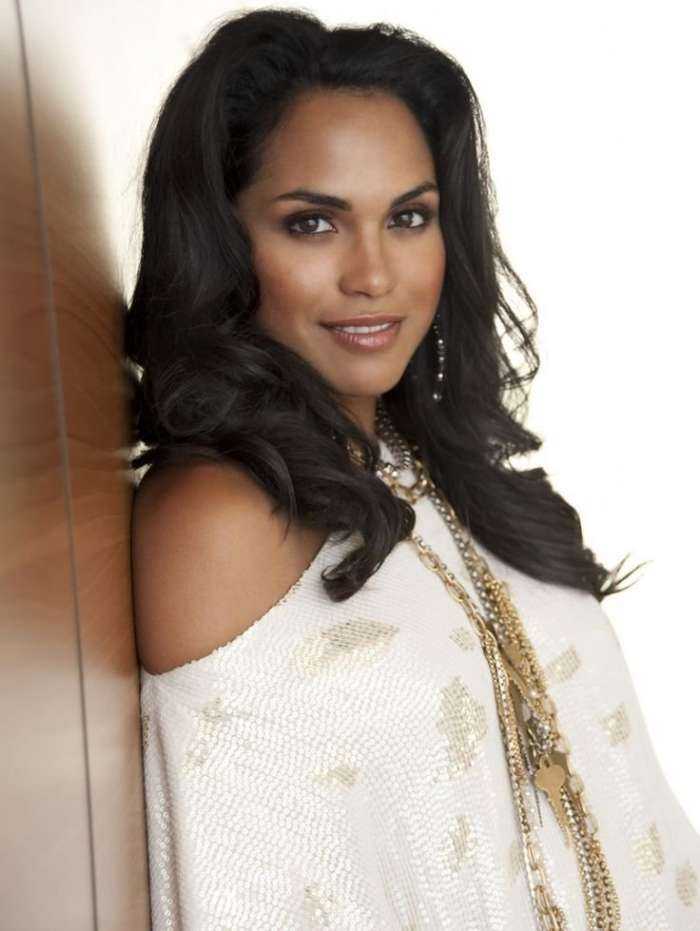 Моника Реймунд на фото