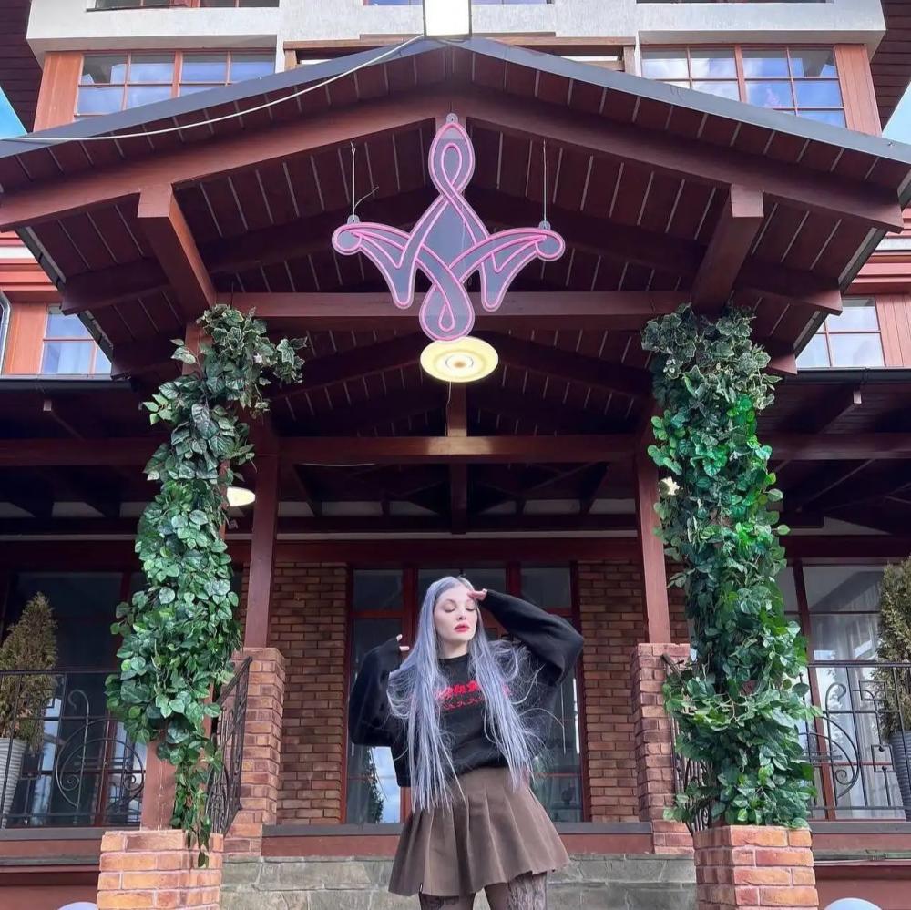 От скандалов до успеха: Фото тик-ток блогерши Дарьи Каплан