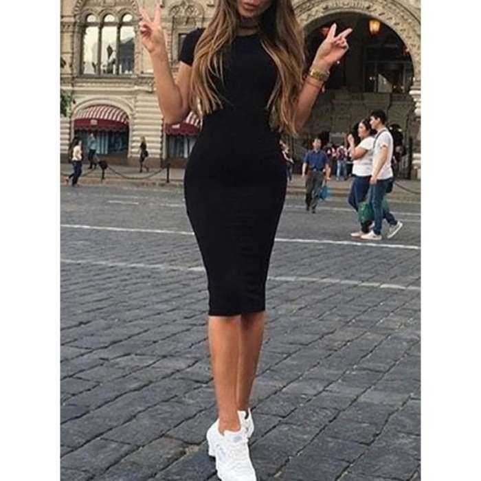 Соблазнительные девушки в обворожительных черных нарядах