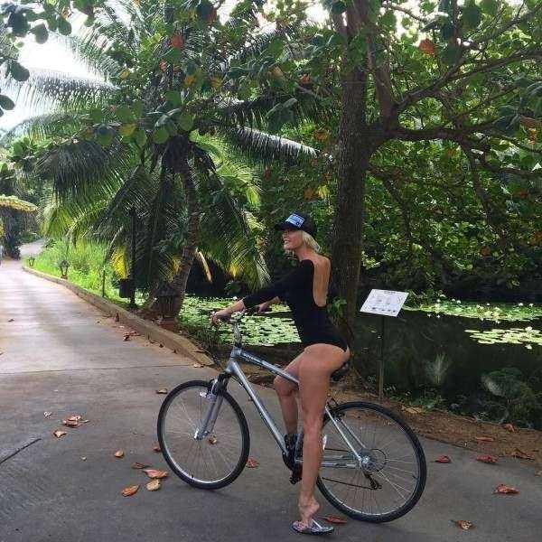 Забавные девушки