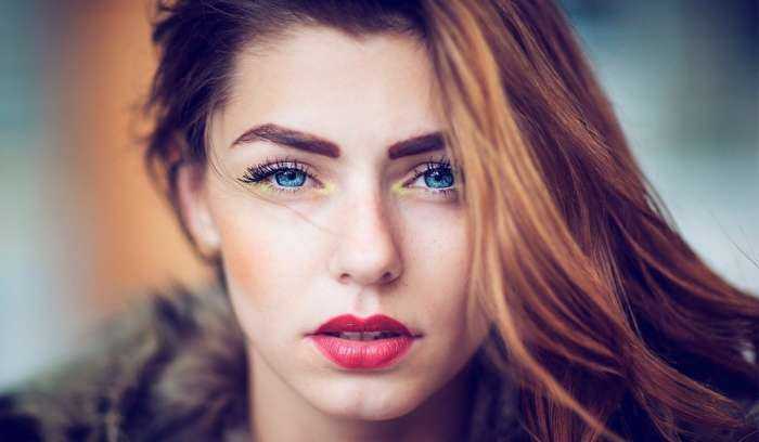 Рыжеволосые девушки с голубыми глазами на фото