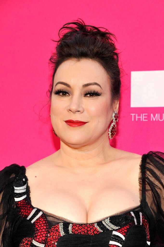 Дженнифер Тилли на фото