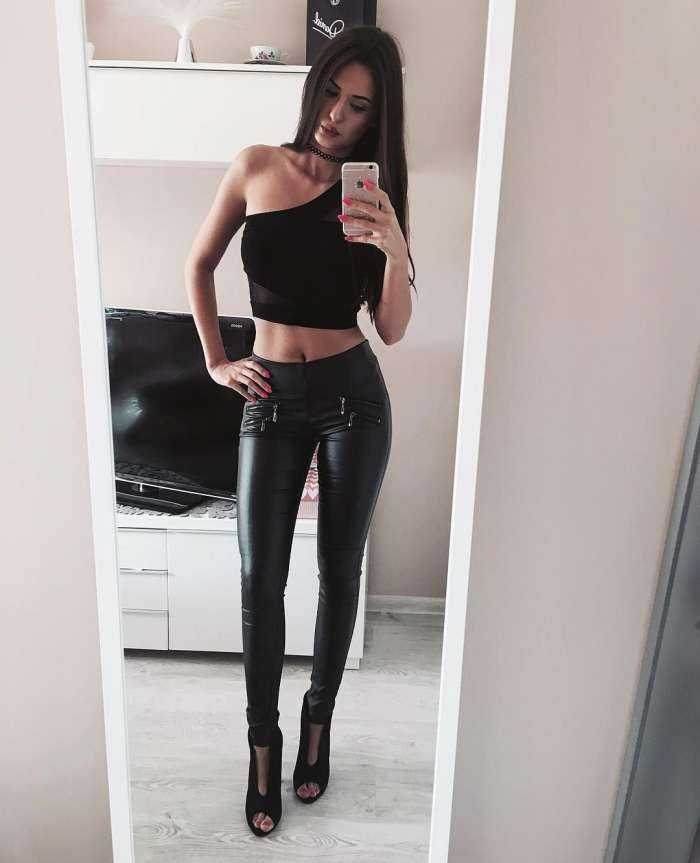 Ножки в леггинсах на фото