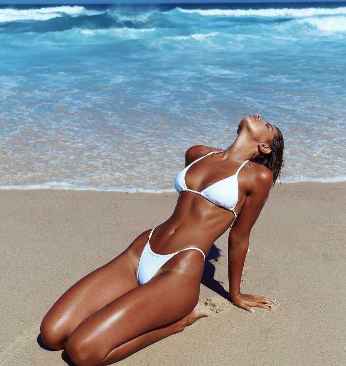 Сексуальные купальники на шикарных моделях