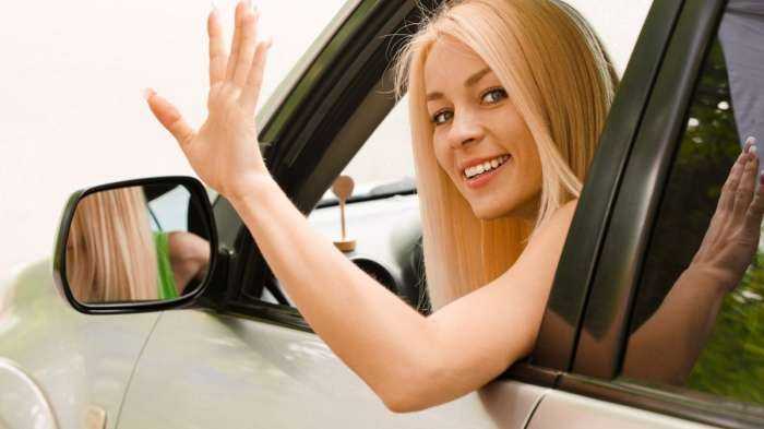 Женщины за рулем на фото