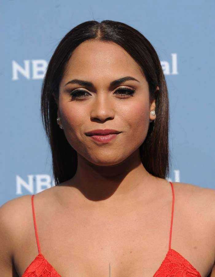 Моника Реймунд на фото