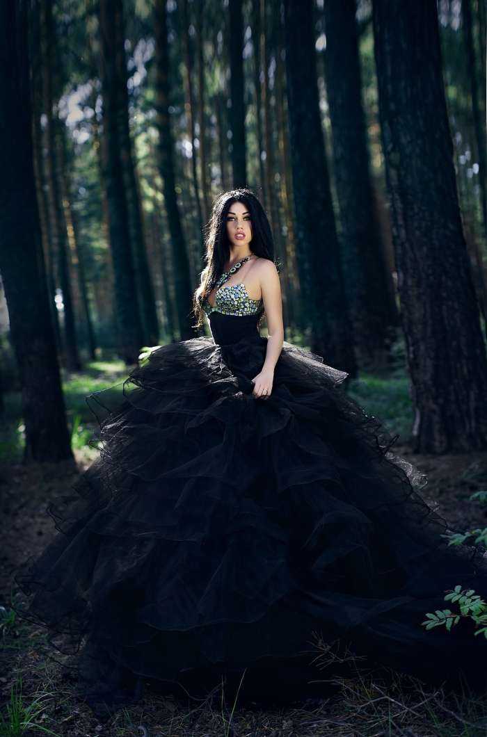 Красивые брюнетки на фото