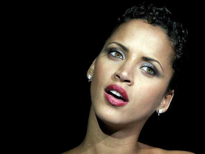 Ноэми Ленуар на фото