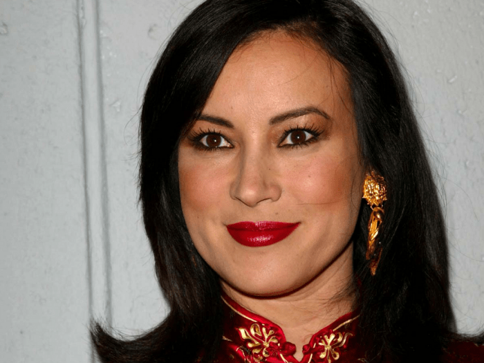 Дженнифер Тилли на фото