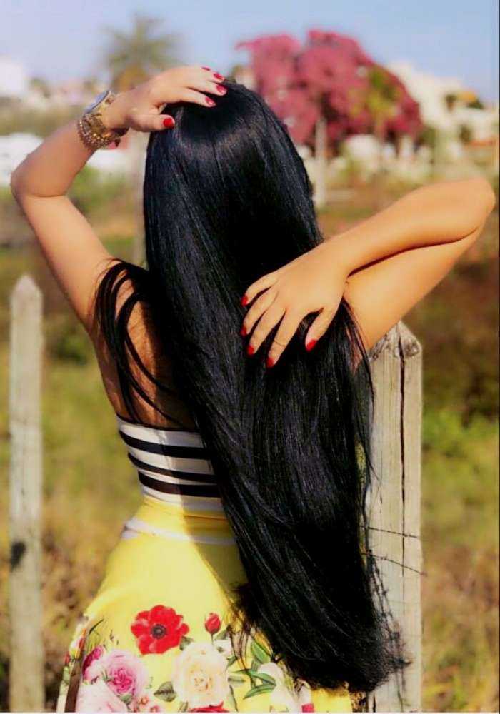 Девушки с прямыми волосами на фото