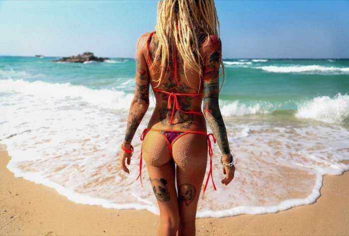 Загорелые блондинки на фото