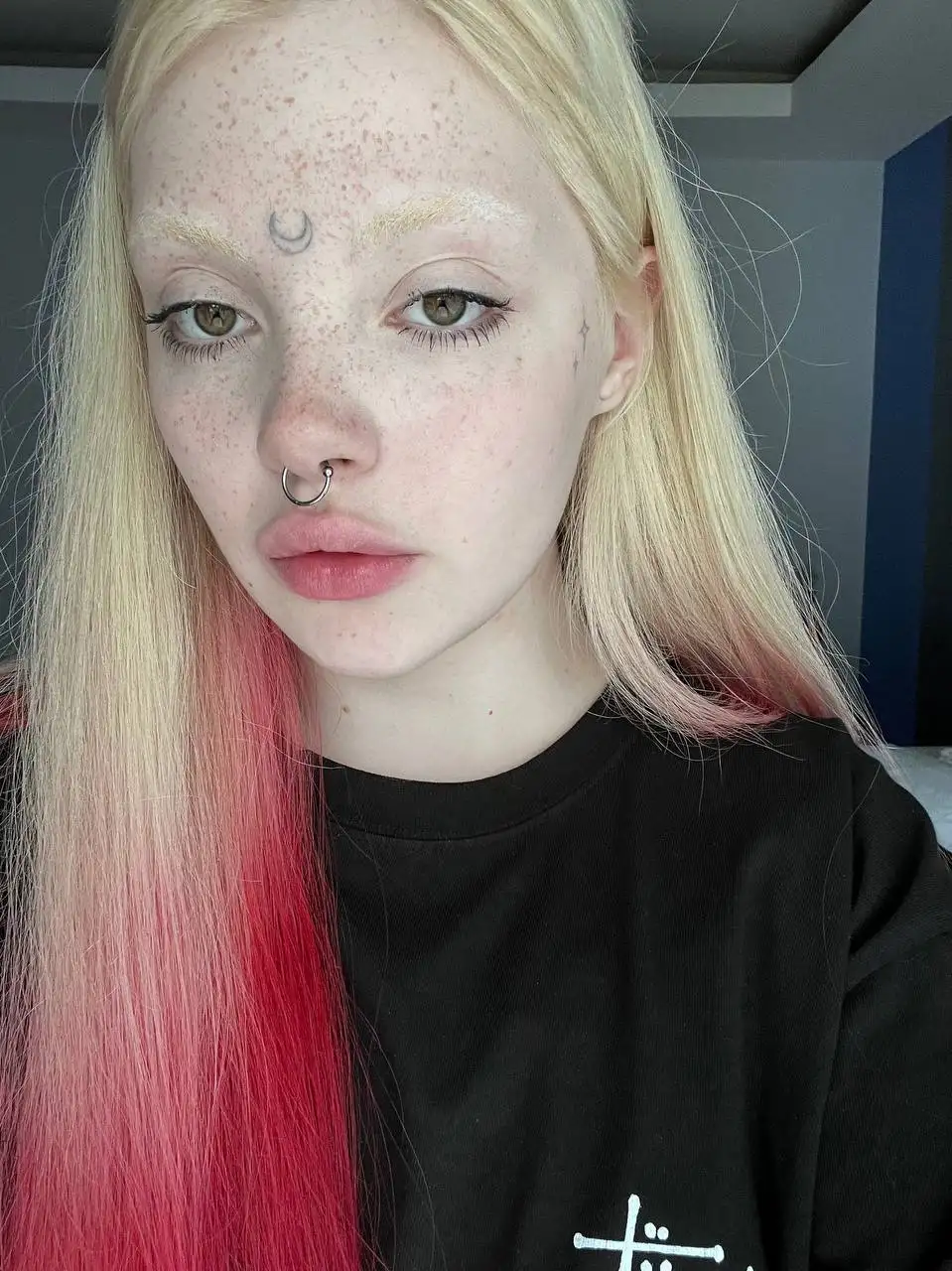 От скандалов до успеха: Фото тик-ток блогерши Дарьи Каплан