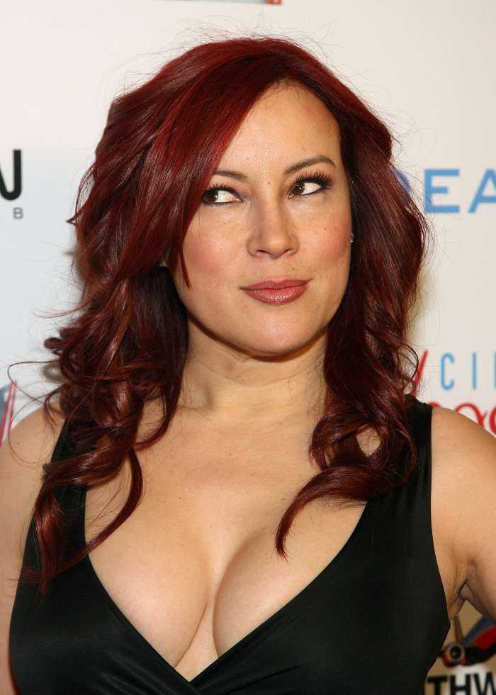 Дженнифер Тилли на фото