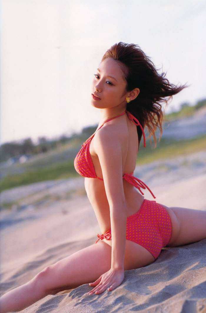 Азиатки в бикини на фото