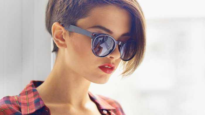 Девушки с короткими волосами на фото