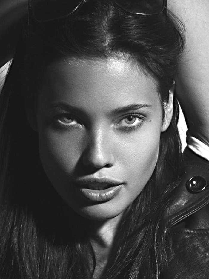 Стефани Корнелиуссен на фото