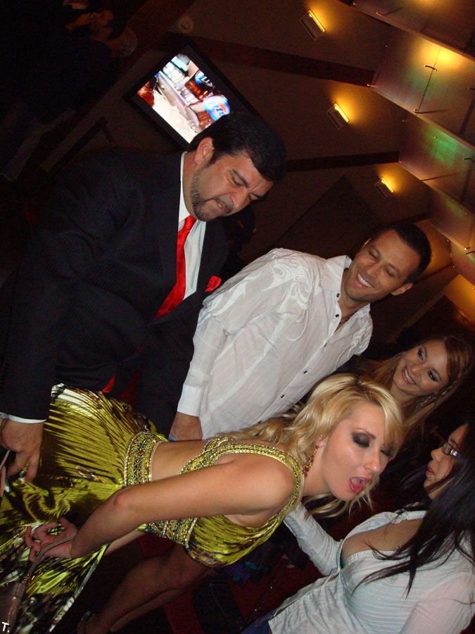 Девушки с AVN 2010 (96 фото) Девушки с AVN 2010 (96 фото)