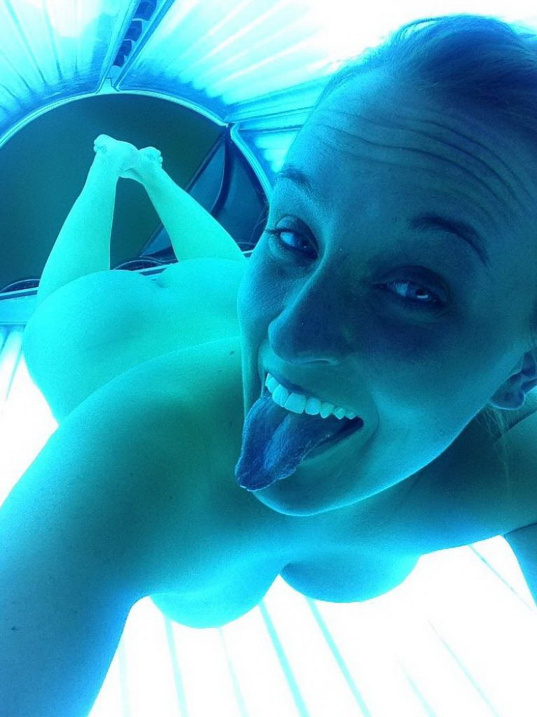 Голые студентки на откровенных фото