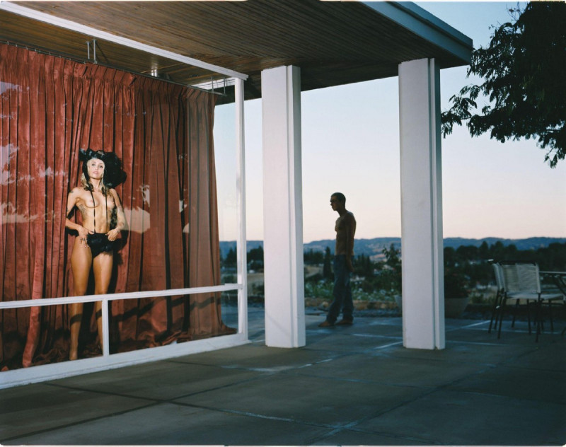 Майли Сайрус раздетая на фото