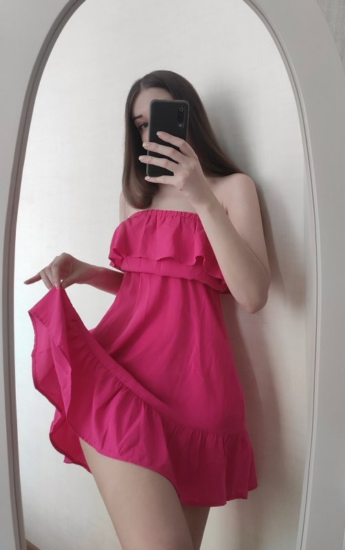 Фото девушек в коротких платьях