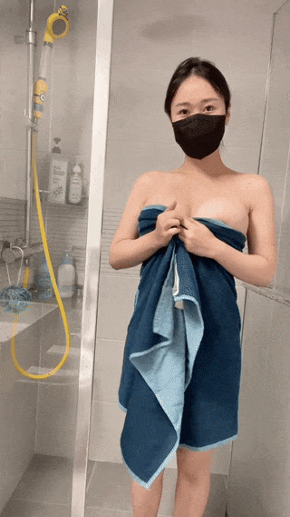 Голые девушки и эротические гифки