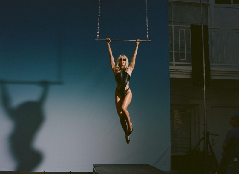 Майли Сайрус раздетая на фото