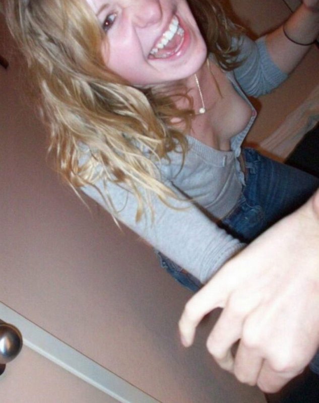 Студентки на откровенных фото