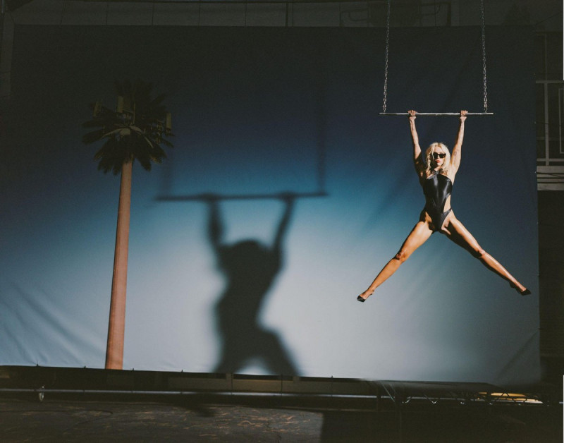 Майли Сайрус раздетая на фото