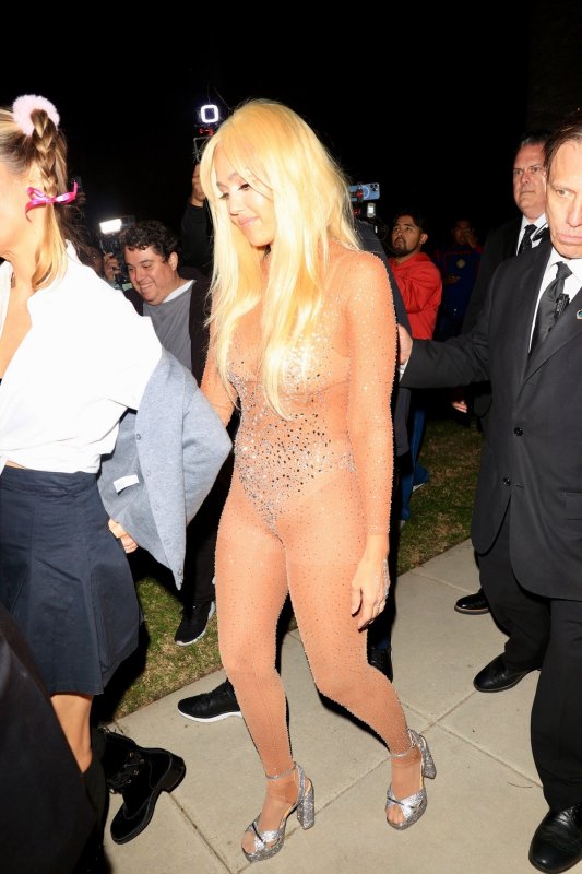 Джессика Альба в сексуальном наряде