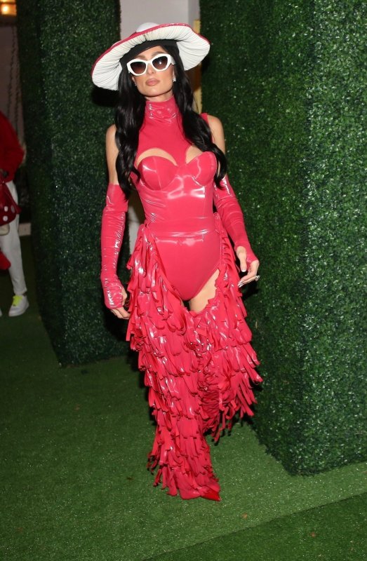 Звезды Голливуда в сексуальных нарядах на Хэллоуин