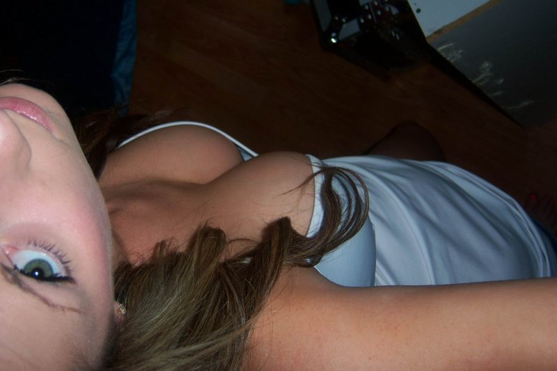 Слитые фото голых студенток