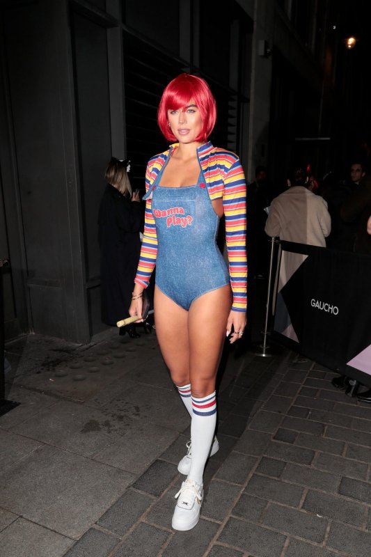 Звезды Голливуда в сексуальных нарядах на Хэллоуин