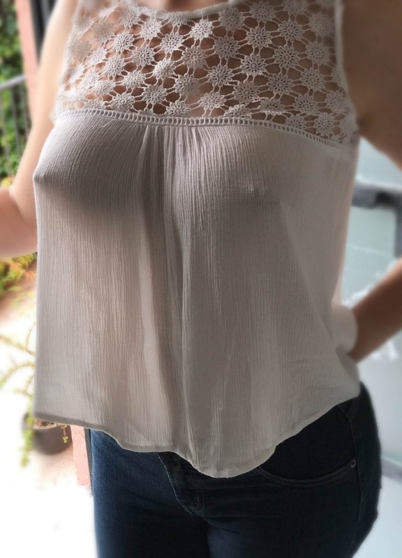 Молодые стройные девушки, без одежды