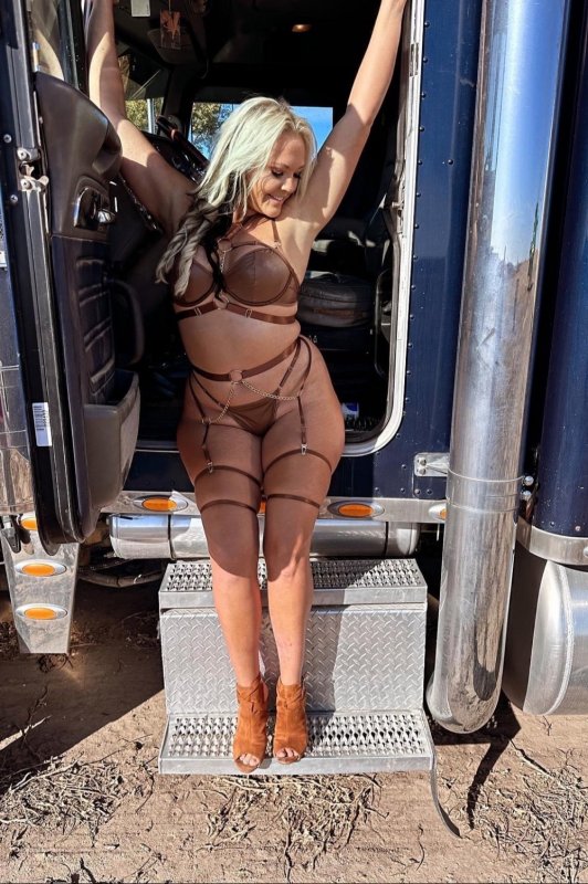 Частные фото, девушек в нижнем белье