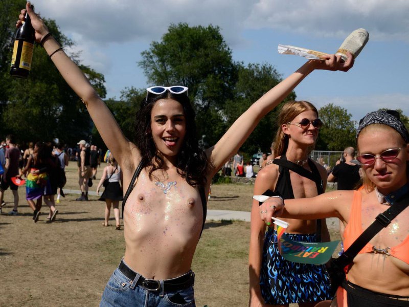 Голые девушки фотки