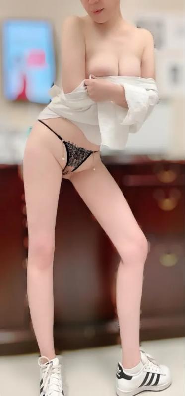 Ню селфи, девушки делают голые отзывы на Wildberries