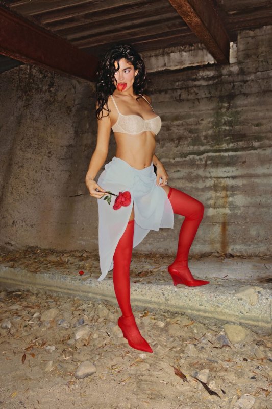 Кайли Дженнер на откровенных снимках