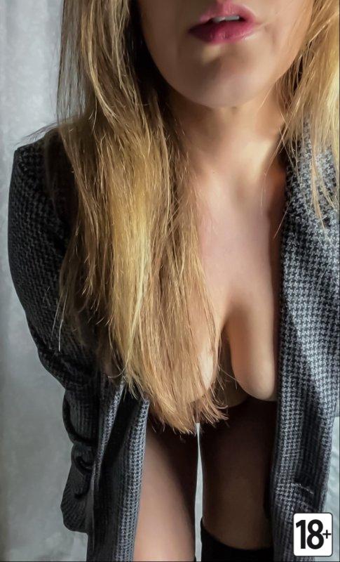 Горячие девушки, фото без лифчика