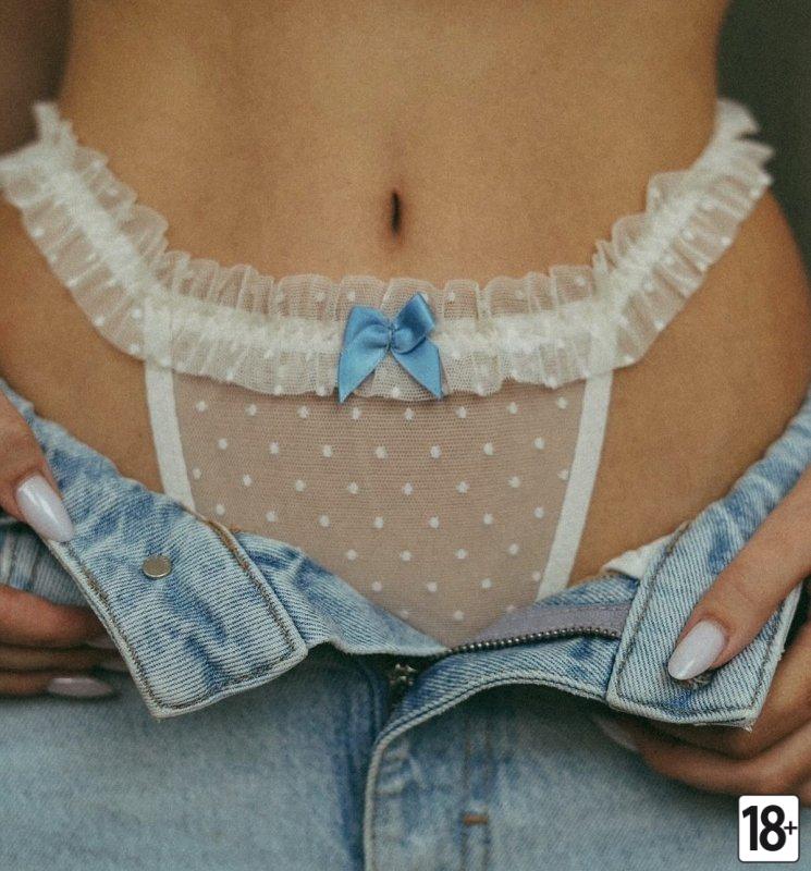 Чара Хорив на откровенных фото