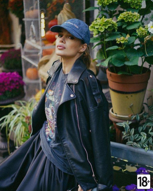 Чара Хорив на откровенных фото