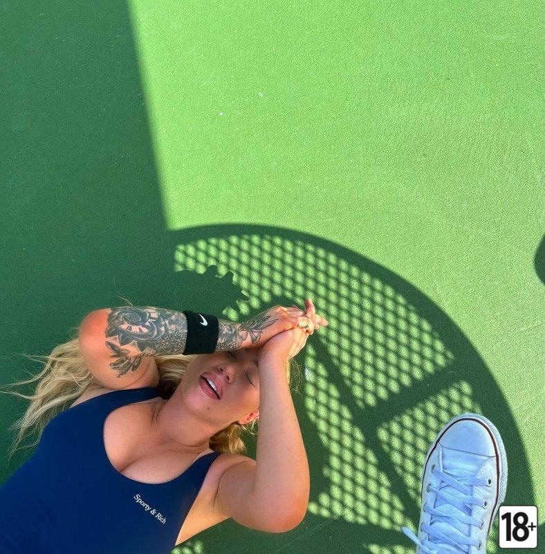 Игги Азалия, голая на фотографиях